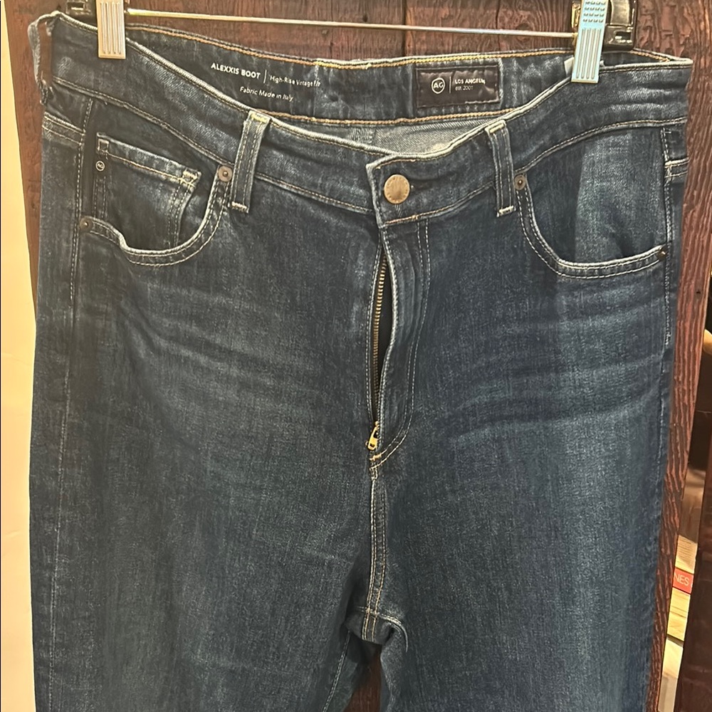 AG Adriano Goldschmied Denim Jeans in Deep Blue, size 32